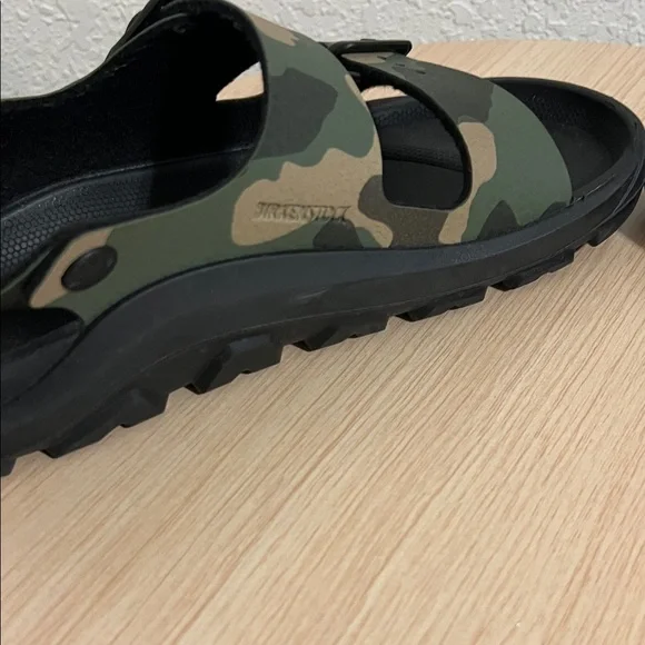 Birkenstock Kids Green Camouflage Sandals - Picture 5 of 10